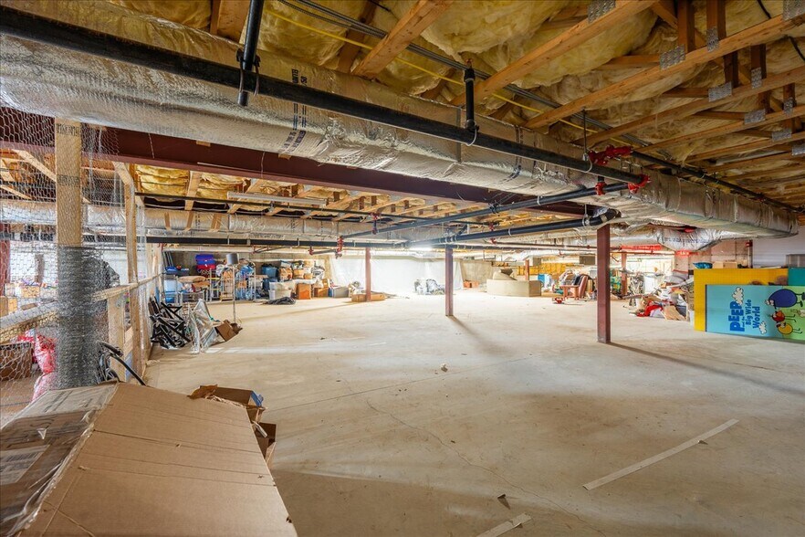 More Photos Of 443 W Lowell Ave, Haverhill Office For Sale