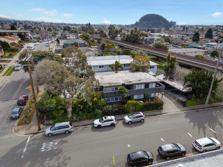 More Photos Of 855 Liberty St, El Cerrito Apartments For Sale