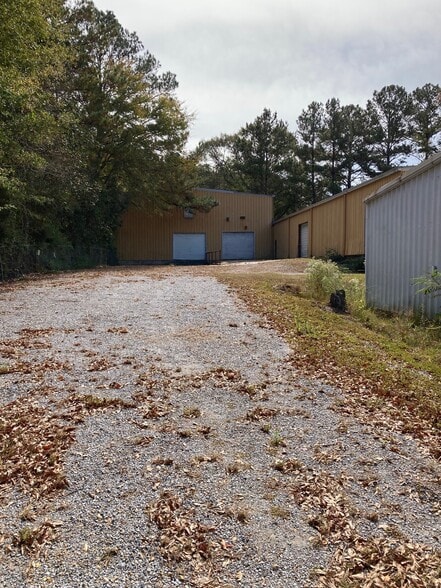 Primary Photo Of 301 W Presley Blvd, Mccomb Specialty For Sale
