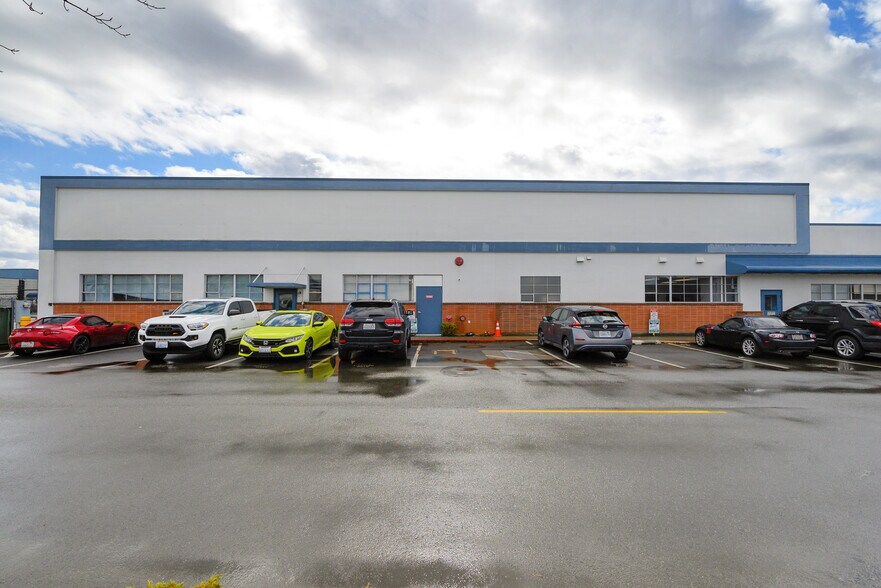 More Photos Of 3220 100th St SW, Everett Distribution For Lease