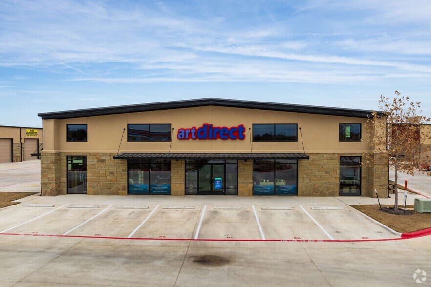 More Photos Of 720 S Bell Blvd, Cedar Park Showroom For Lease