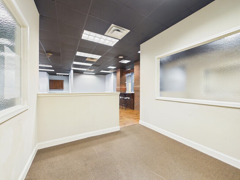 More Photos Of 7559 Kayne Blvd, Columbus Freestanding For Lease