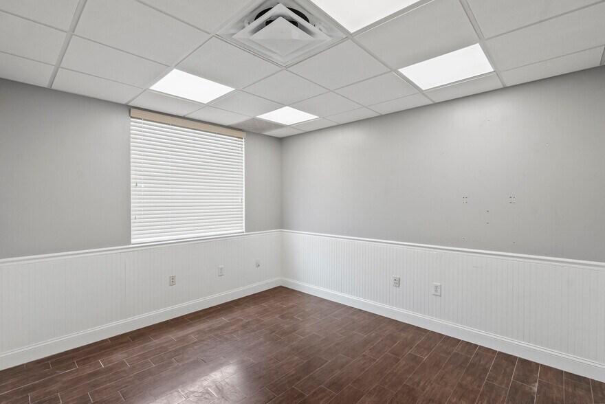 More Photos Of 1011-1039 NW 31st Ave, Pompano Beach Manufacturing For Lease