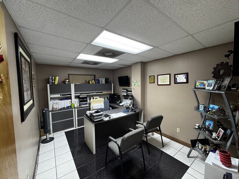 More Photos Of 14403 Import Rd, Laredo Warehouse For Lease