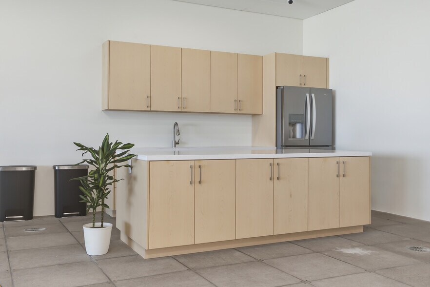 More Photos Of 1301 Seven Hills Drive, Henderson Medical For Sale