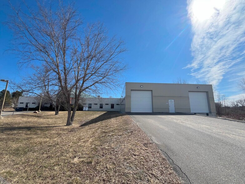 More Photos Of 170 Pleasant St, Rockland Office For Sale