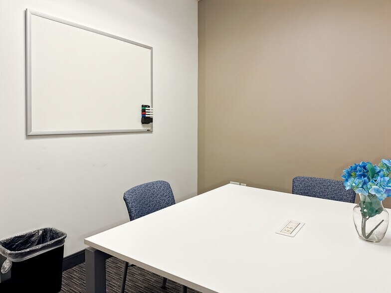 More Photos Of 10200 Forest Green Blvd, Louisville Coworking Space