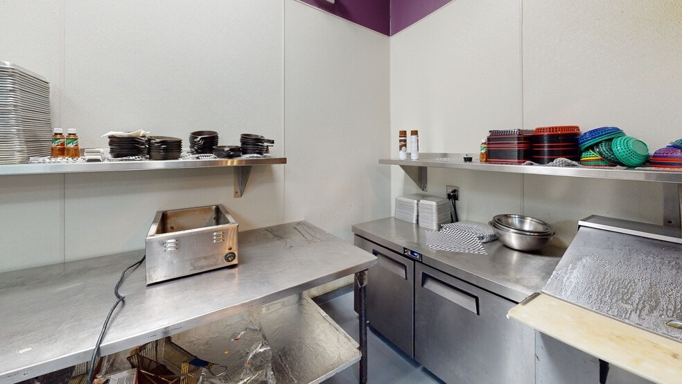 More Photos Of 117 12th St, Columbus Restaurant For Sale