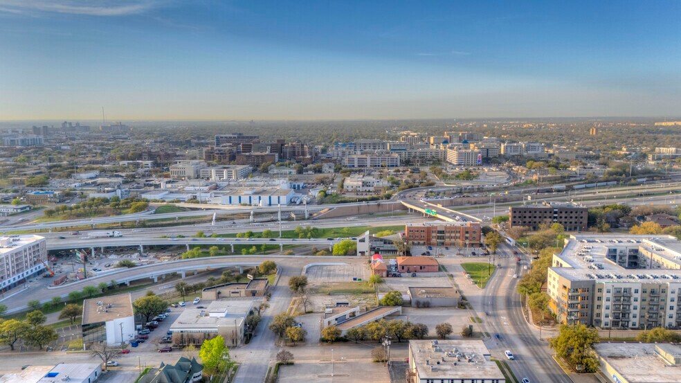 More Photos Of 1412 Ballinger St, Fort Worth Land For Sale