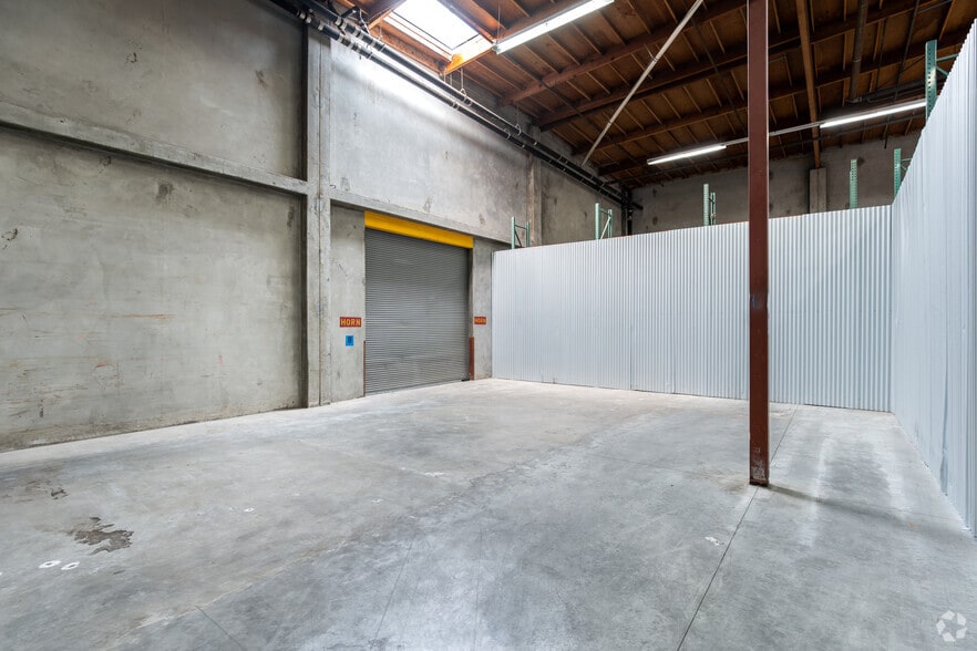 More Photos Of 4901-4911 Central Ave, Richmond Showroom For Lease