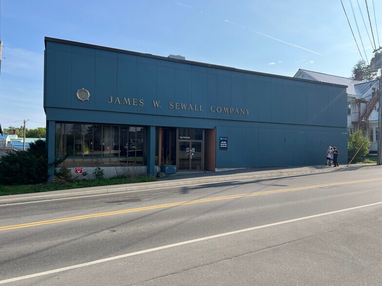 More Photos Of 136 Center St, Old Town Office For Sale