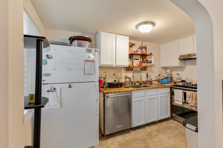 More Photos Of 12437 Tukwila International Blvd, Tukwila Apartments For Sale