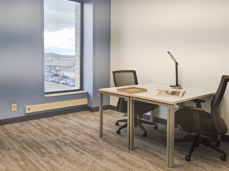 More Photos Of 4150 Belden Village St, Canton Coworking Space