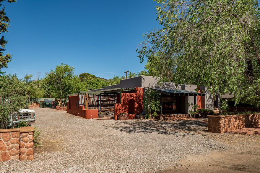 Primary Photo Of 110 Oak Creek Blvd, Sedona Specialty For Sale