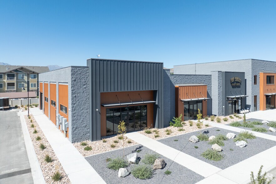 More Photos Of , Saratoga Springs General Retail For Sale