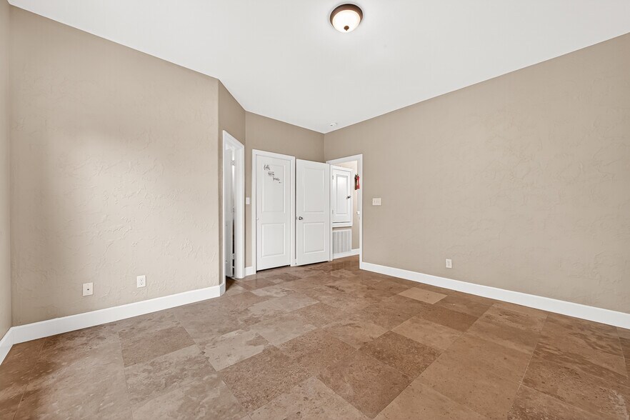 More Photos Of 14134 Packard St, Houston Specialty For Sale