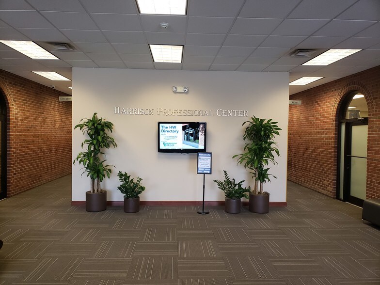 More Photos Of 927 S Harrison St, Fort Wayne Office For Lease