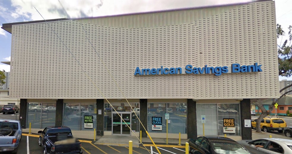 More Photos Of 1806 S King St, Honolulu Bank For Lease