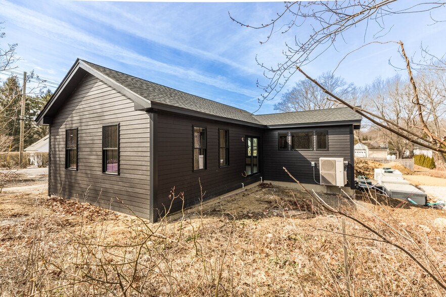 More Photos Of 22 Pioneer Rd, Rye Office Residential For Sale