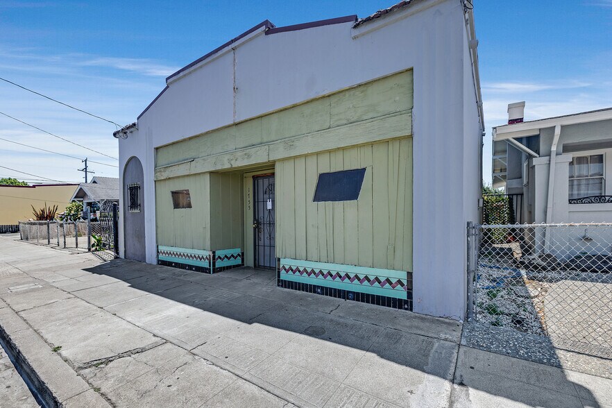 More Photos Of 1755 Washington Ave, San Leandro Bar For Sale