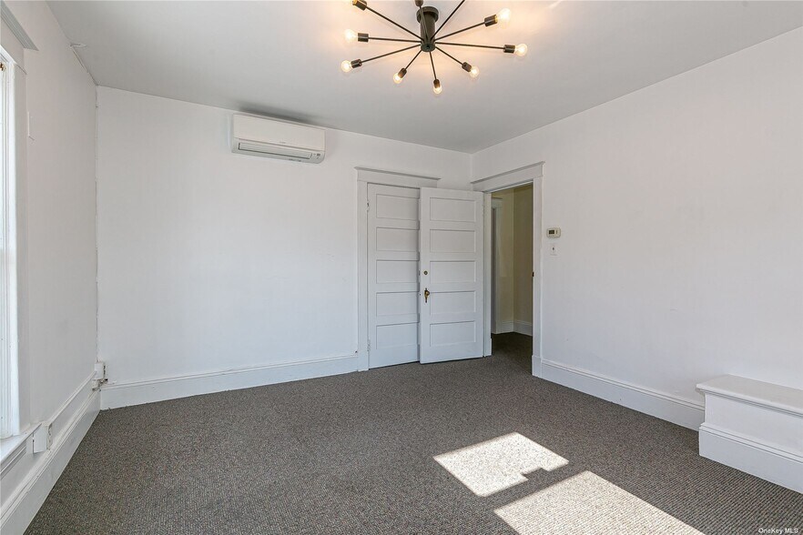 More Photos Of 330 Winthrop St, Westbury Office For Sale