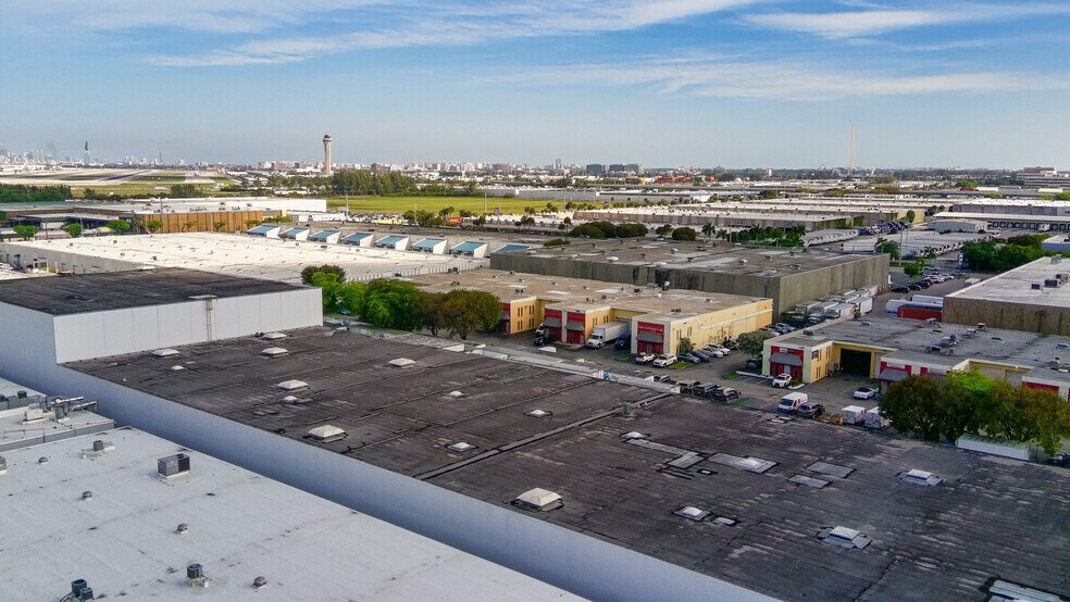 More Photos Of 3317-3347 NW 74th St, Miami Warehouse For Sale