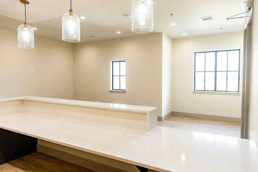 More Photos Of 3030 NW 164th, Edmond Medical For Lease