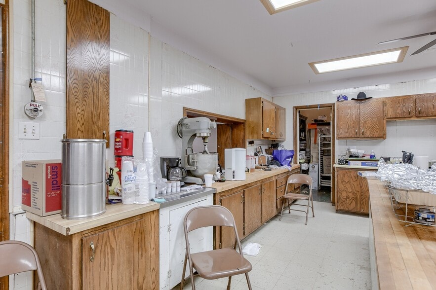 More Photos Of 3001 Connor Ave, Kansas City Specialty For Sale