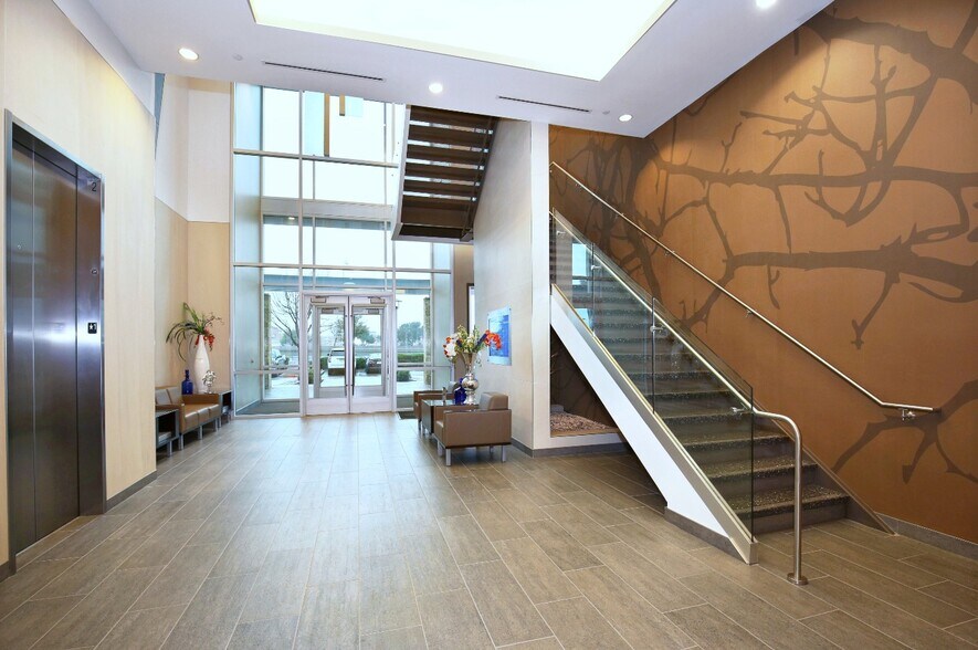 More Photos Of 3310 Dallas Pkwy, Plano Office For Lease