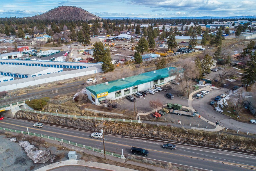 More Photos Of 310 SE Railroad St, Bend Storefront Retail Residential For Lease