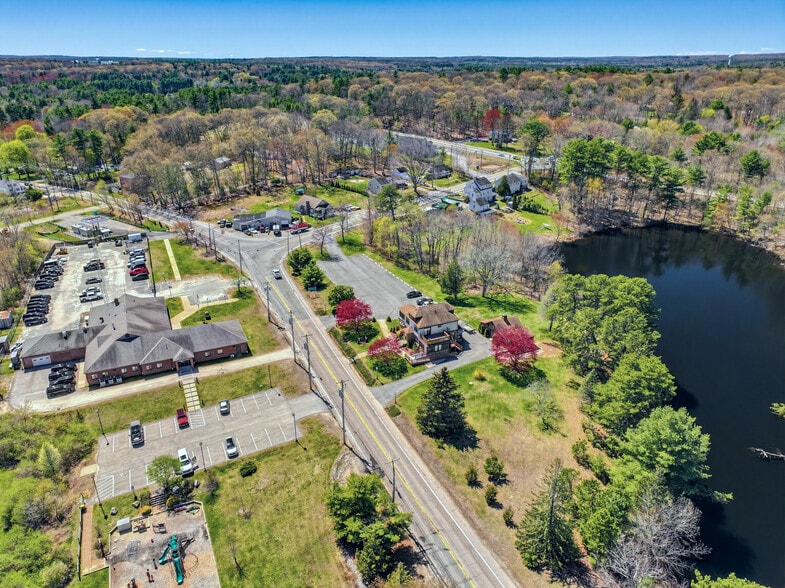 More Photos Of 1496 Victory Hwy, Oakland Flex For Sale