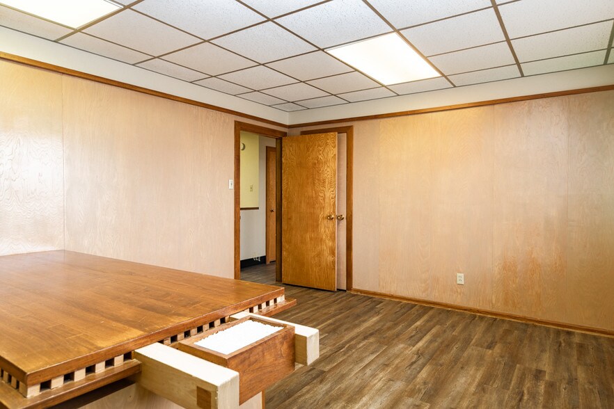 More Photos Of 5 Briercroft Office Park, Lubbock Office For Sale