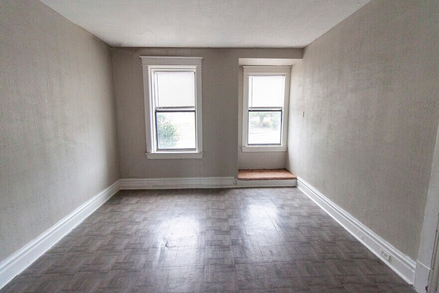 More Photos Of 5003-5005 Gravois Ave, Saint Louis Storefront Retail Residential For Lease