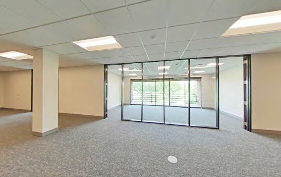 More Photos Of 1901 Babcock Rd, San Antonio Medical For Sale