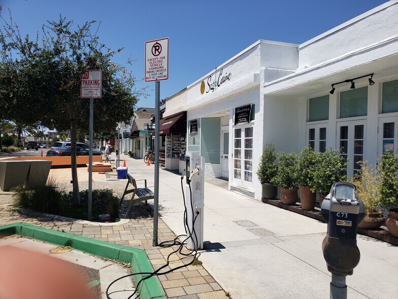 Primary Photo Of 433-507 Pier Ave, Hermosa Beach Storefront Retail Office For Lease