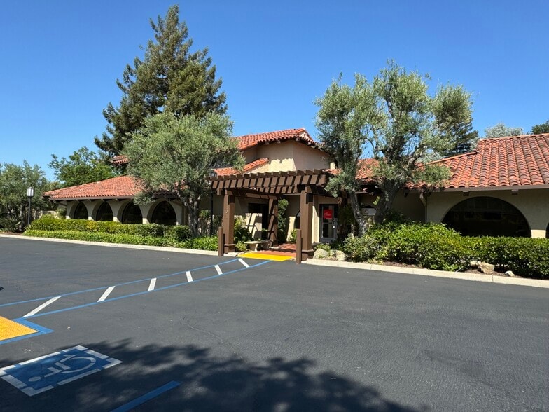 More Photos Of 161 S San Antonio Rd, Los Altos Office For Lease