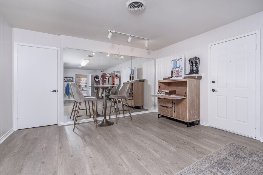 More Photos Of 1353 Main St, Liberty Hill Office For Sale