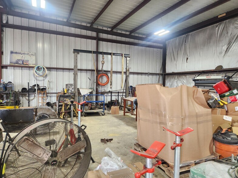 More Photos Of 1563 W Cherry St, Jesup Office For Sale