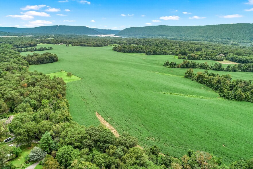 More Photos Of 1517 Red Hill, Dauphin Land For Sale