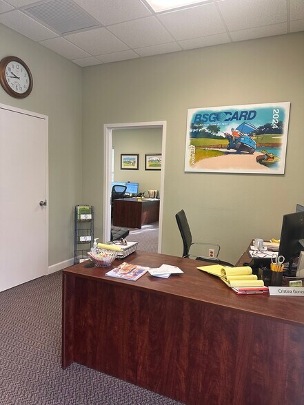 More Photos Of 7313 International Pl, Sarasota Office For Lease