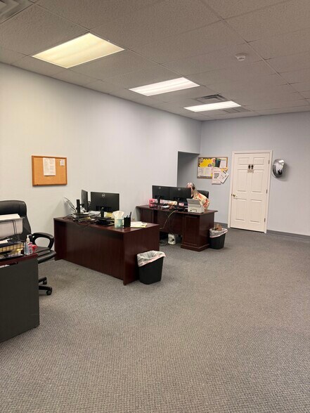 More Photos Of 1611 Jaydell Cir, Tallahassee Office For Lease