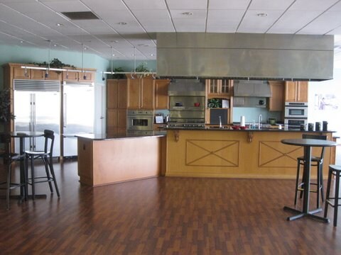 More Photos Of 1035 E Brandon Blvd, Brandon Office For Lease