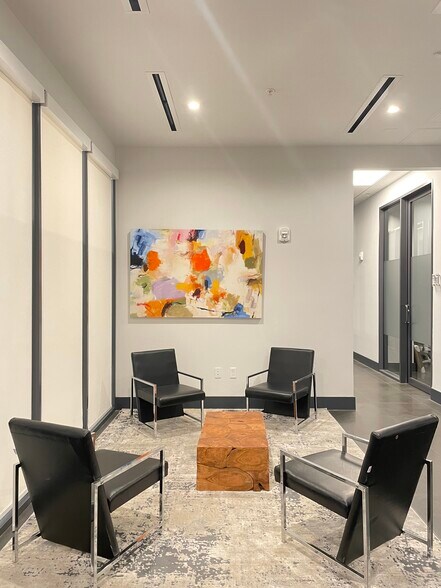 More Photos Of 19790 W Dixie Hwy, Aventura Office For Sale