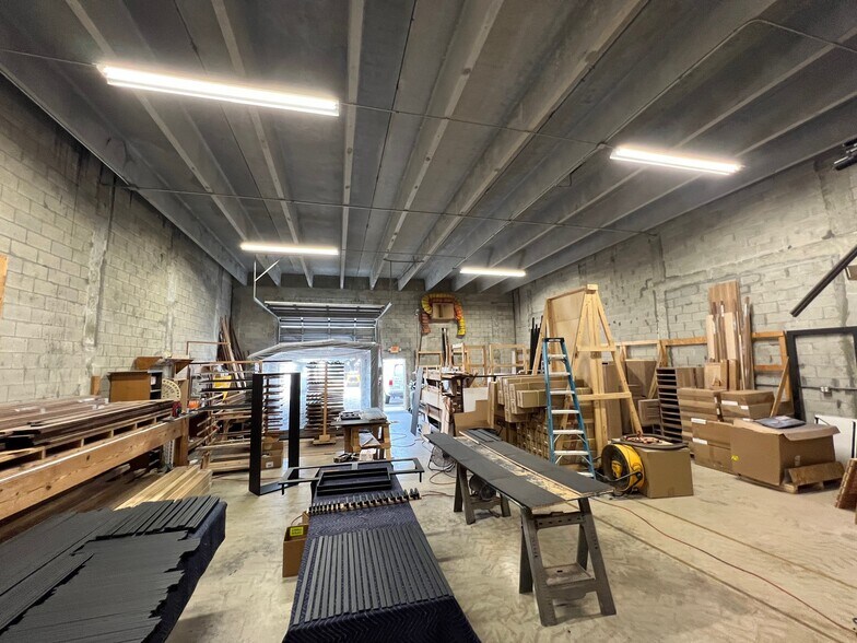 More Photos Of 440 Tall Pines Rd, West Palm Beach Warehouse For Lease