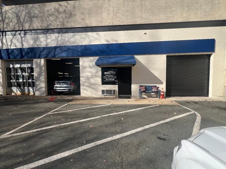 Primary Photo Of Harris Blvd, Charlotte Parking Garage For Sale