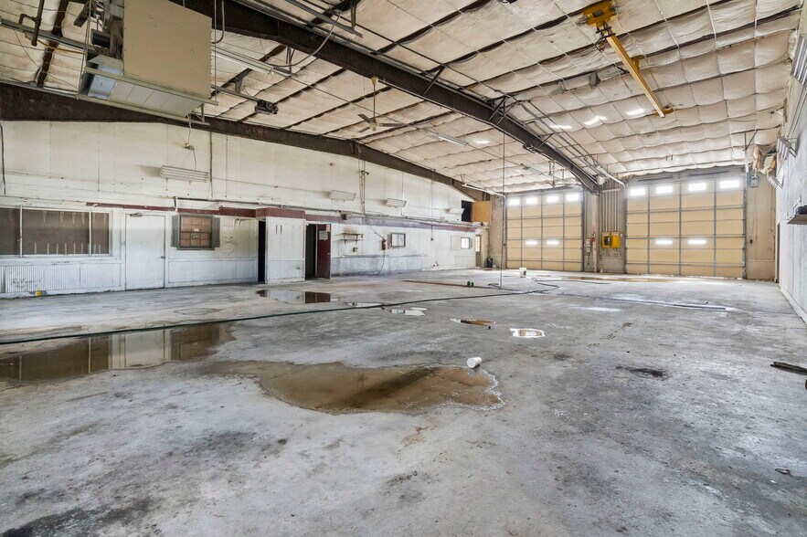 More Photos Of 825 MO-59, Carthage Industrial For Lease