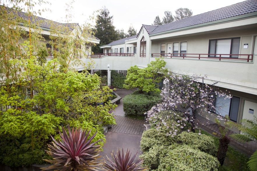 Primary Photo Of 820 Bay Ave, Capitola Office For Lease