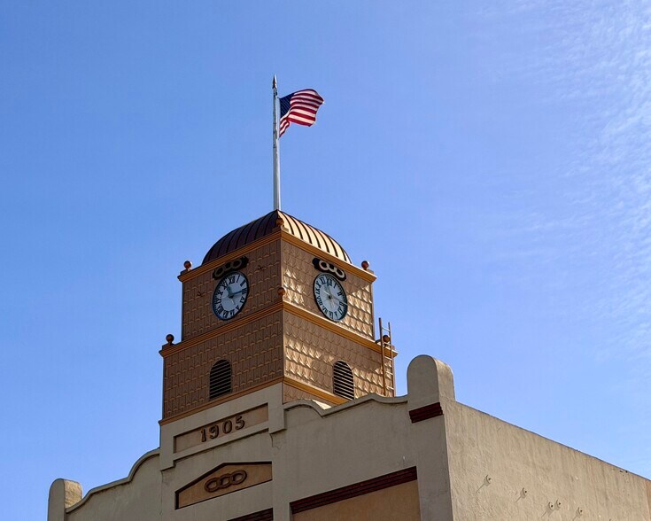 More Photos Of 1208 E Ventura St, Santa Paula Apartments For Sale