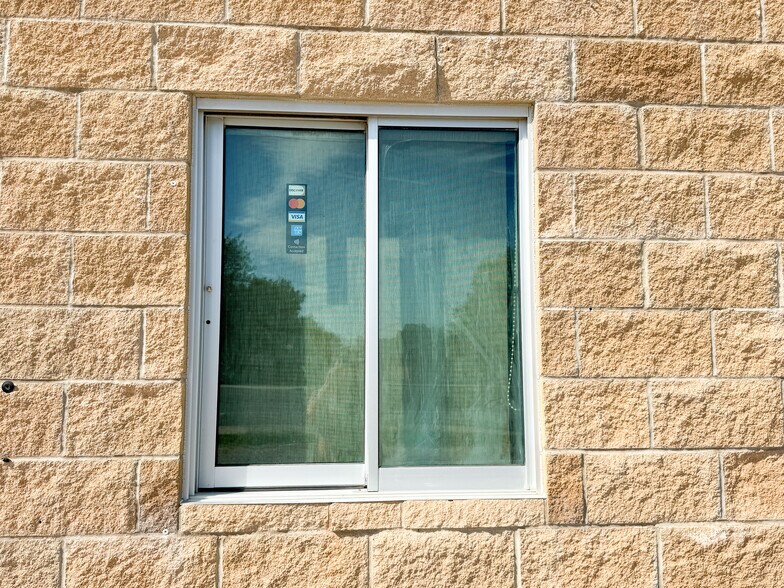 More Photos Of 115 E 8th St, Cisco Restaurant For Sale