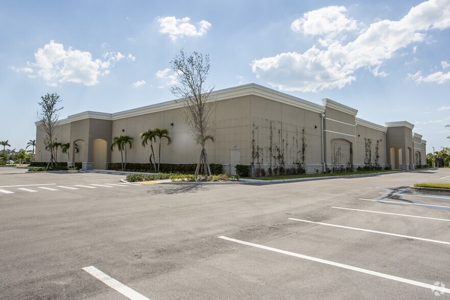 More Photos Of 9955 Triangle Blvd, Naples Freestanding For Sale
